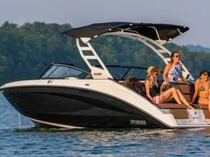 2024 Yamaha Boats 252SD W/ DRIVE X