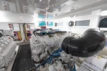 Viking 52 FAMILY TRADITION - Engine Room