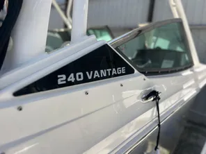2023 Boston Whaler 240 Vantage