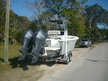 2023 Parker 2500 SE center Console