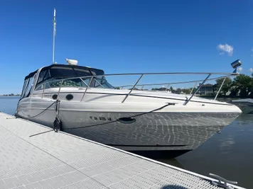 2004 Rinker Fiesta Vee 342