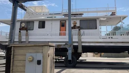 1985 Masterfab Houseboat