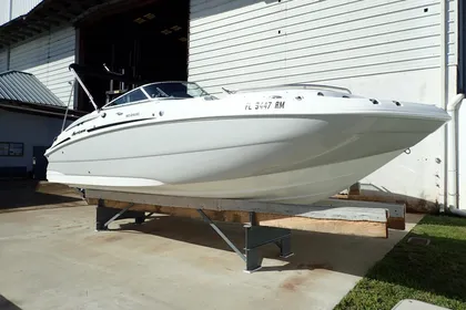 2018 Hurricane SunDeck 2400 OB