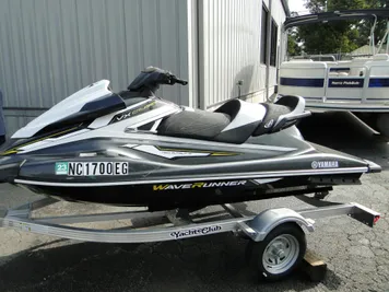 2017 Yamaha Boats VX Cruiser