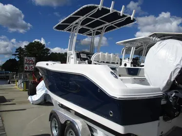 2024 Robalo R200 In stock trailer included Rebate expires 07/