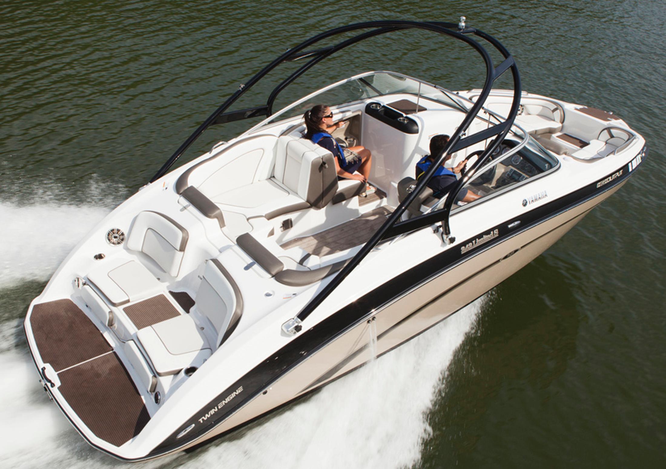 2013 Yamaha Boats 242 Limited S