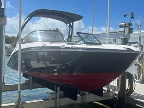 2018 Yamaha Boats 212 Limited S