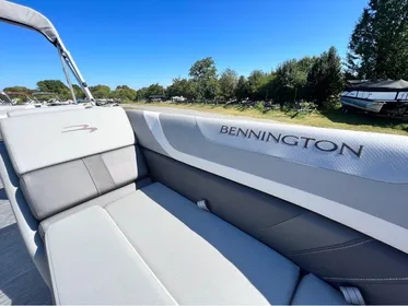 2023 Bennington 23 SXSB