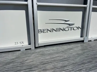 2023 Bennington 23 SXSB