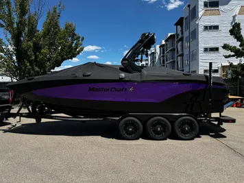 2023 MasterCraft X24