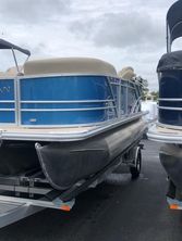 2022 Sylvan 8520 LZ