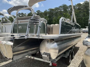 2024 Tahoe Pontoon Boats LTZ - 23 FT Versatile Rear Lounger