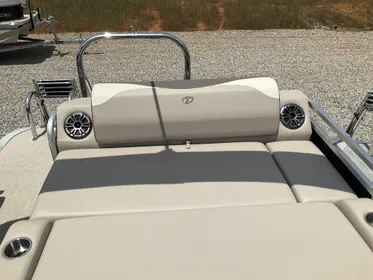 2024 Tahoe Pontoon Boats LTZ - 23 FT Versatile Rear Lounger