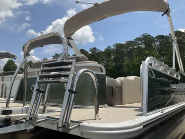 2024 Tahoe Pontoon Boats LTZ - 23 FT Versatile Rear Lounger