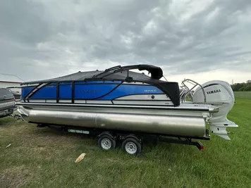 2023 Godfrey 235 RL TRIPLE 300HP BUNK TRAILER