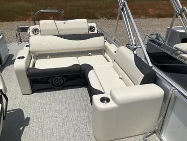 2024 Tahoe Pontoon Boats LTZ - 23 FT Versatile Rear Lounger