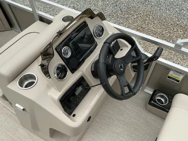 2024 Tahoe Pontoon Boats STX Cruise - 19 FT