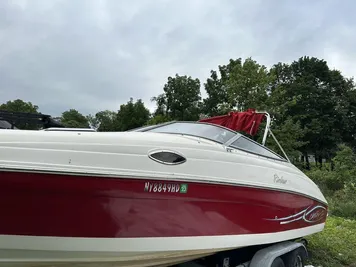 2006 Rinker 232 Captiva Cuddy