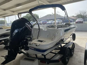 2022 Hurricane SunDeck Sport 185 OB