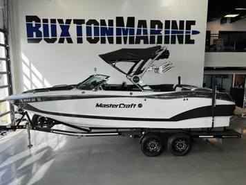 2019 MasterCraft X24