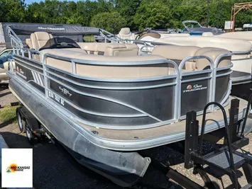 2021 Sun Tracker Party Barge 20 DLX