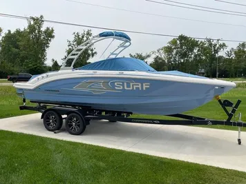 2023 Chaparral 23 Surf