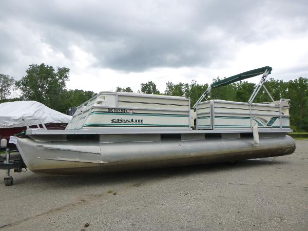 Used 1999 Crest Crest III, 48821 Lansing - Boat Trader