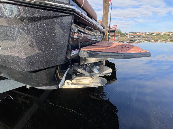 2024 Supreme ZS232 | Bull Shoals Lake Boat Dock | Bull