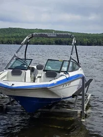 2015 Yamaha Boats AR192