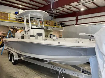 2024 Robalo 246 Cayman