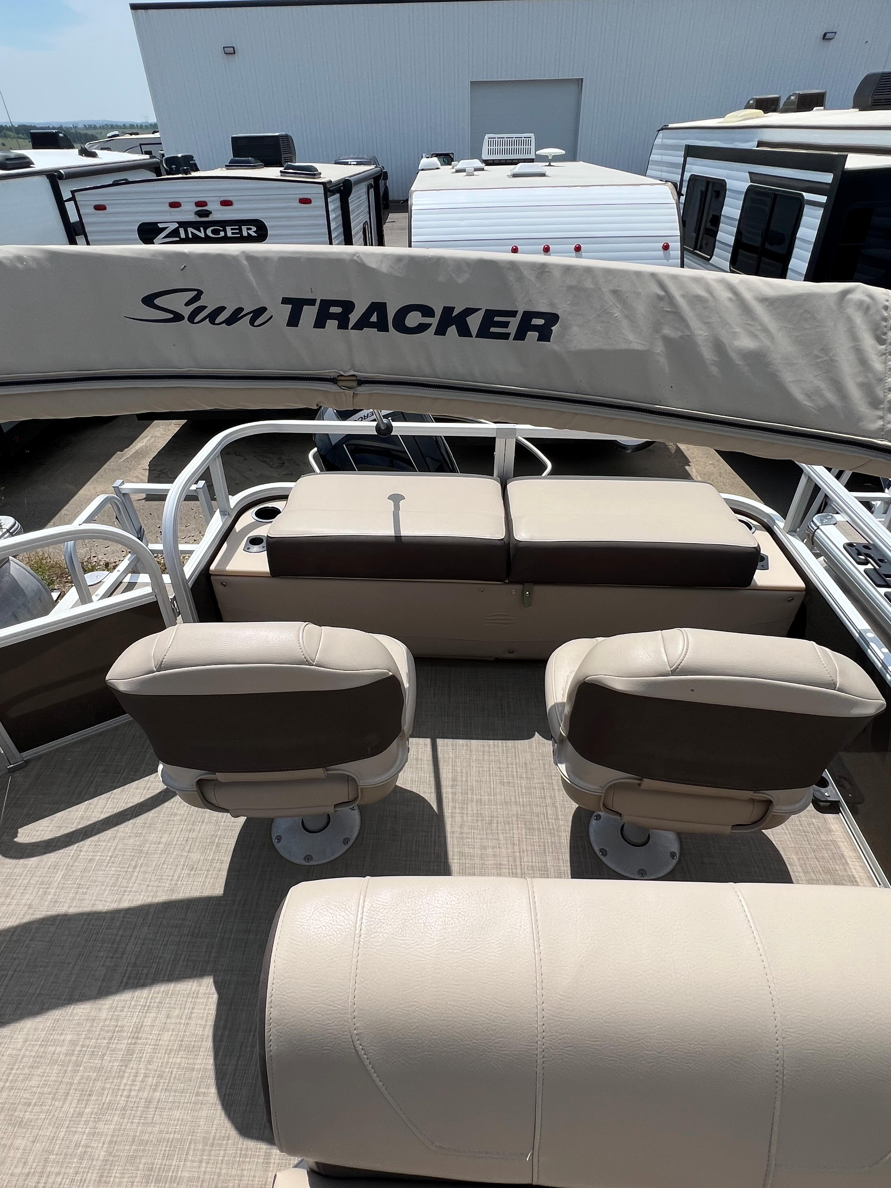 2018 Sun Tracker SportFish 22 XP3