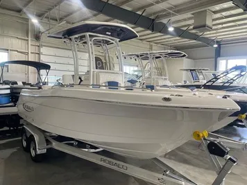 2023 Robalo R222