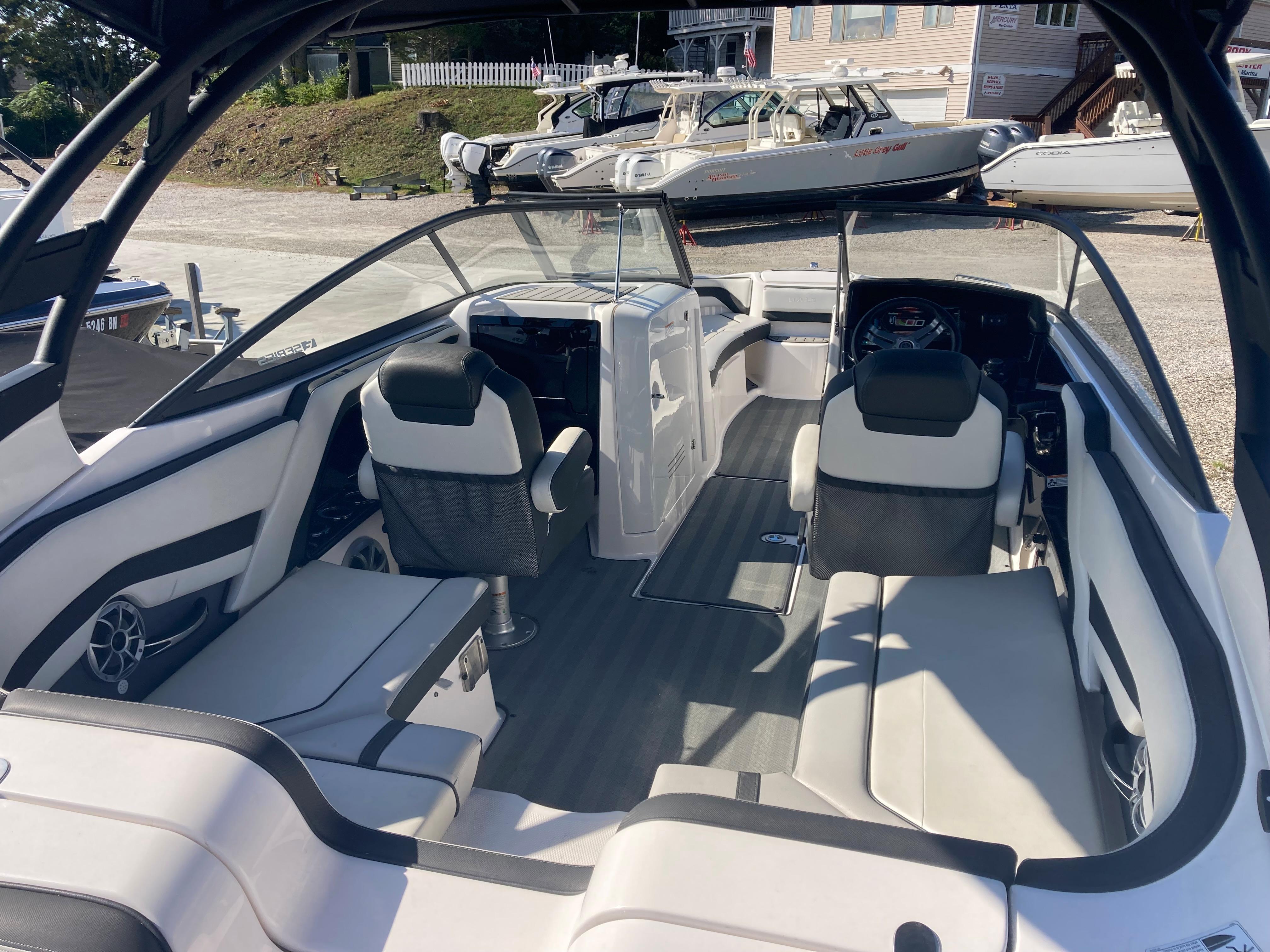 2019 Yamaha Boats 242 Limited S