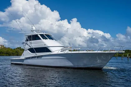 2004 Hatteras Enclosed Bridge