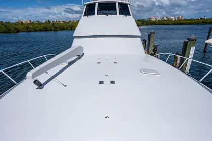 2004 Hatteras Enclosed Bridge