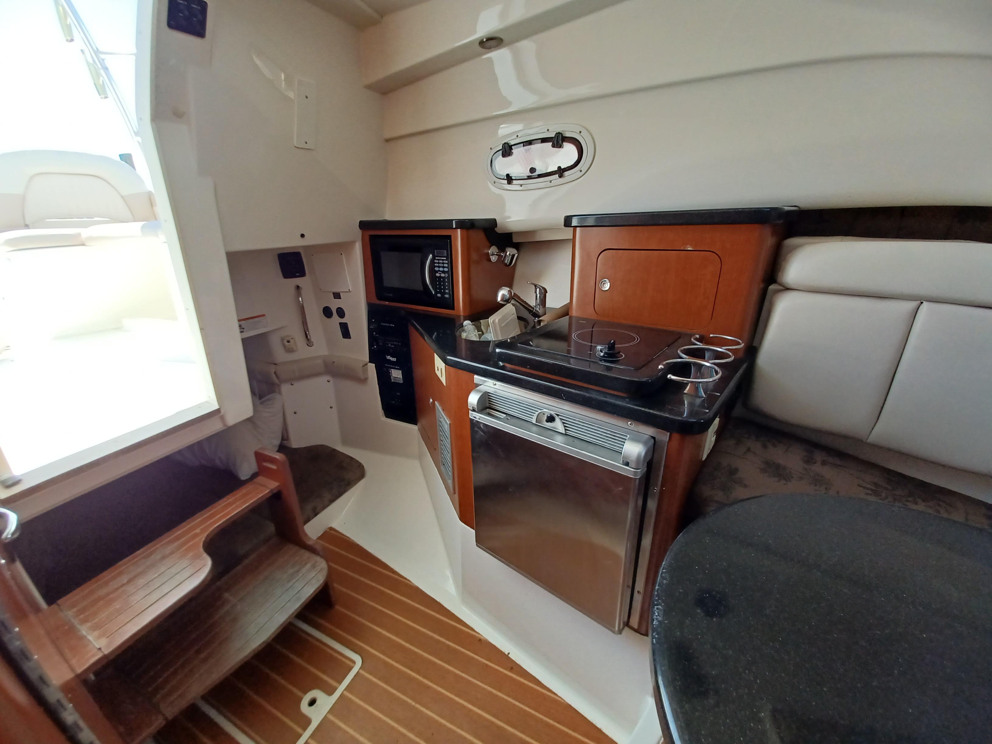 2009 Mako 284 Express
