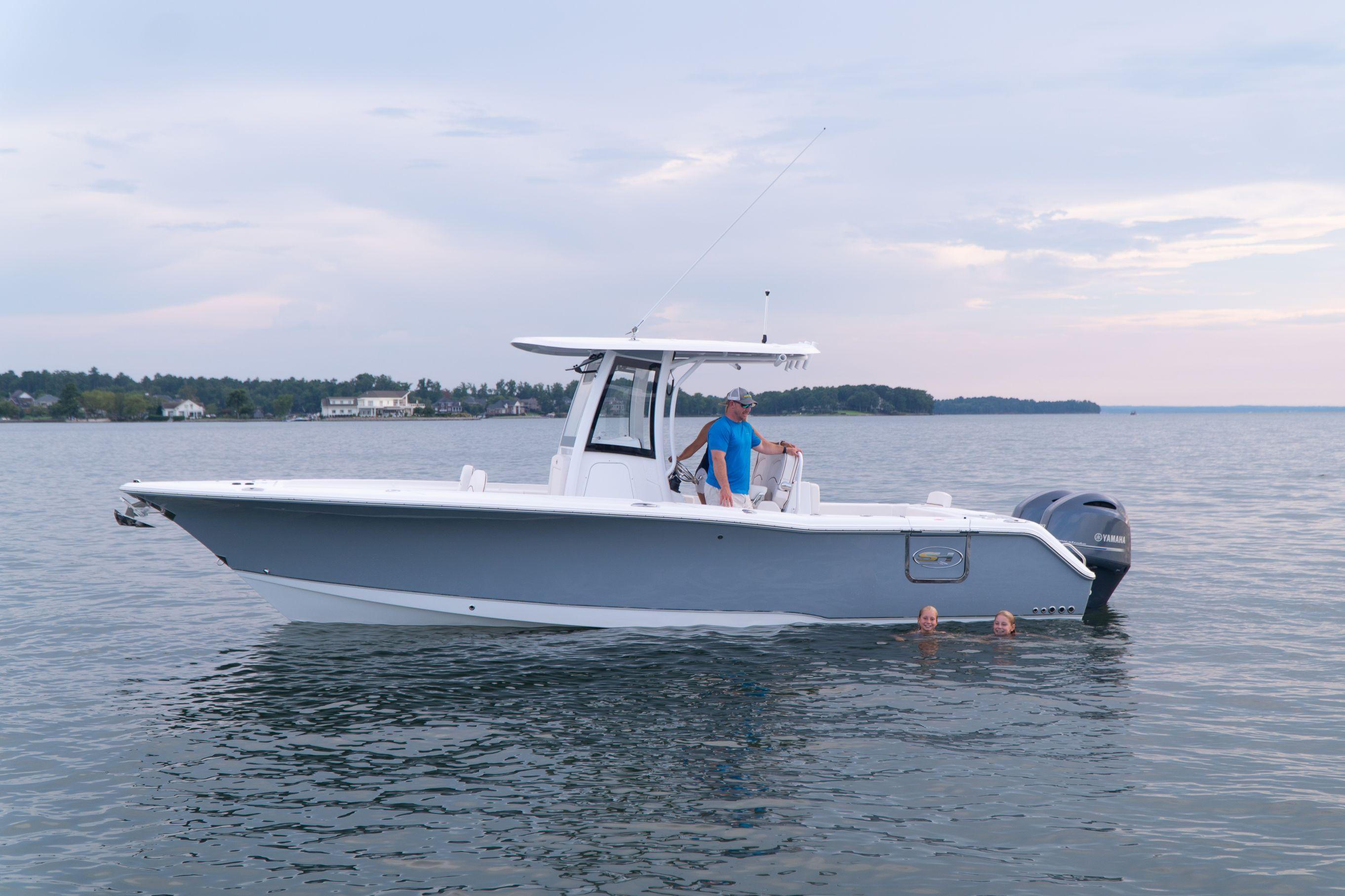 2024 Sea Hunt Gamefish 27 w Forward Seating