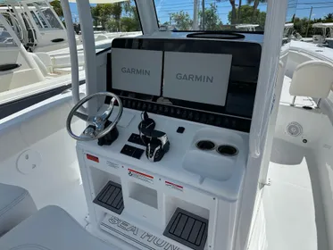 2024 Sea Hunt Gamefish 30 FS