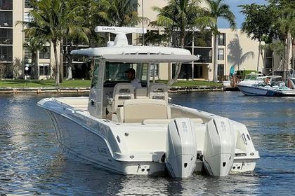 2022 Boston Whaler 330 Outrage