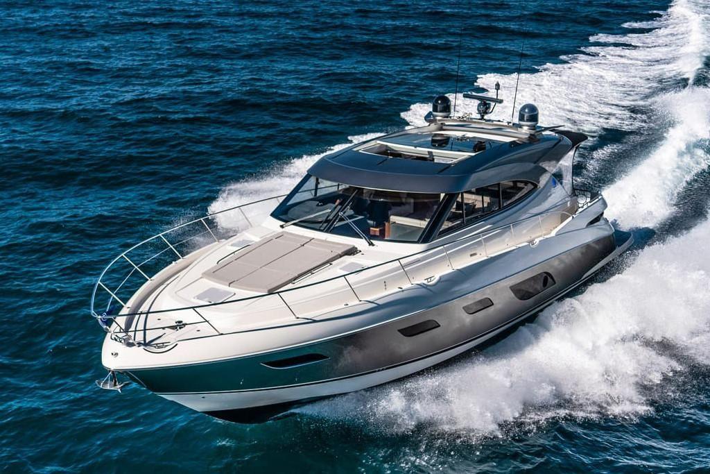 2023 Riviera 6000 Sport Yacht Platinum Edition