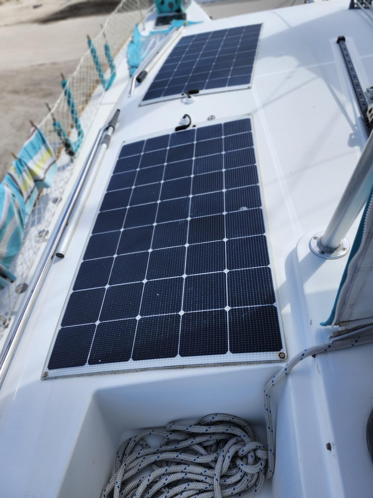 Solar array port cabintop