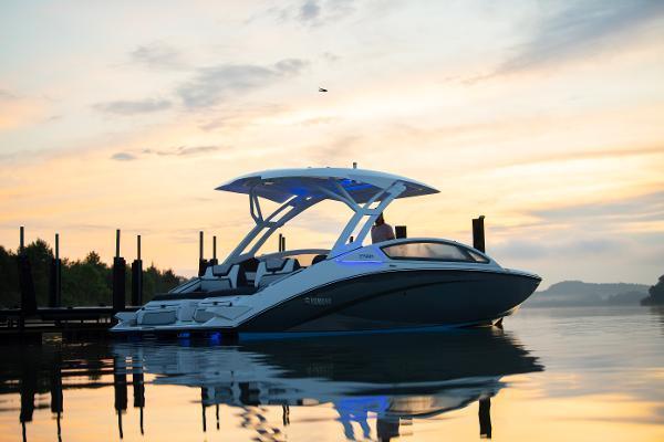 2022 Yamaha Boats 275 SD