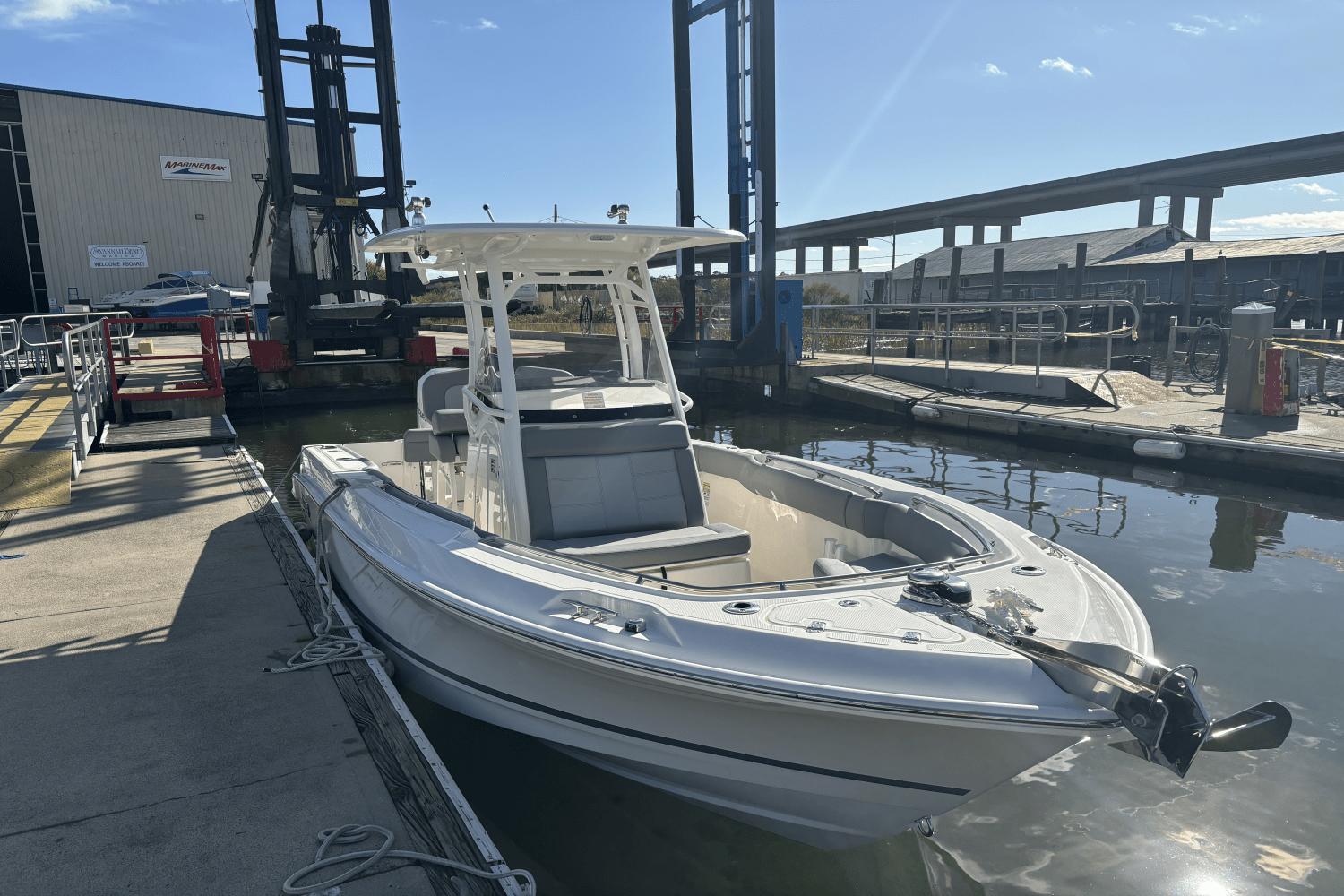 New 2024 Boston Whaler 230 Outrage, 31410 Thunderbolt - Boat Trader