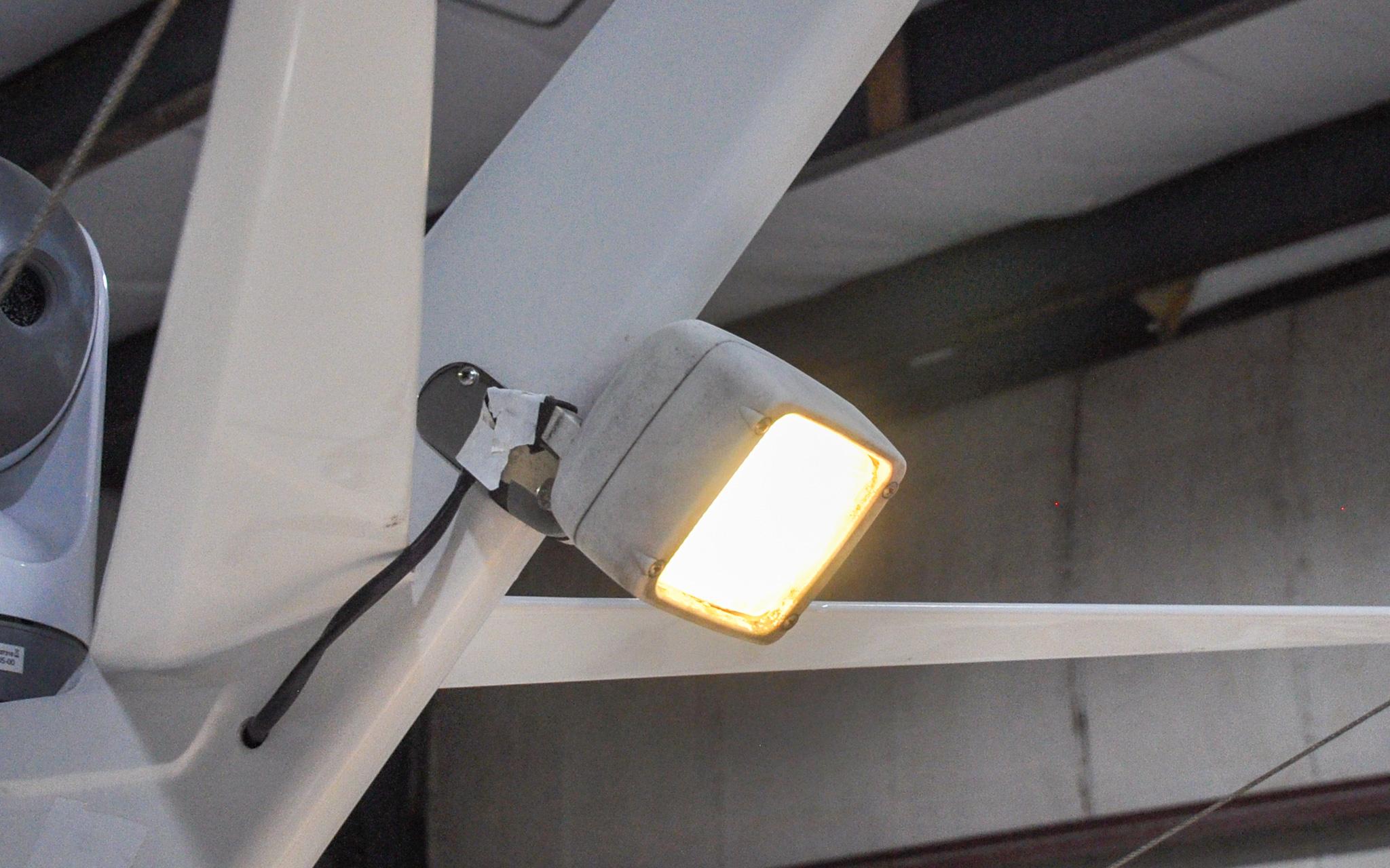 Hinckley Talaria 40 - Jubilee - Pilothouse Roof - Electronics Mast - Flood Light