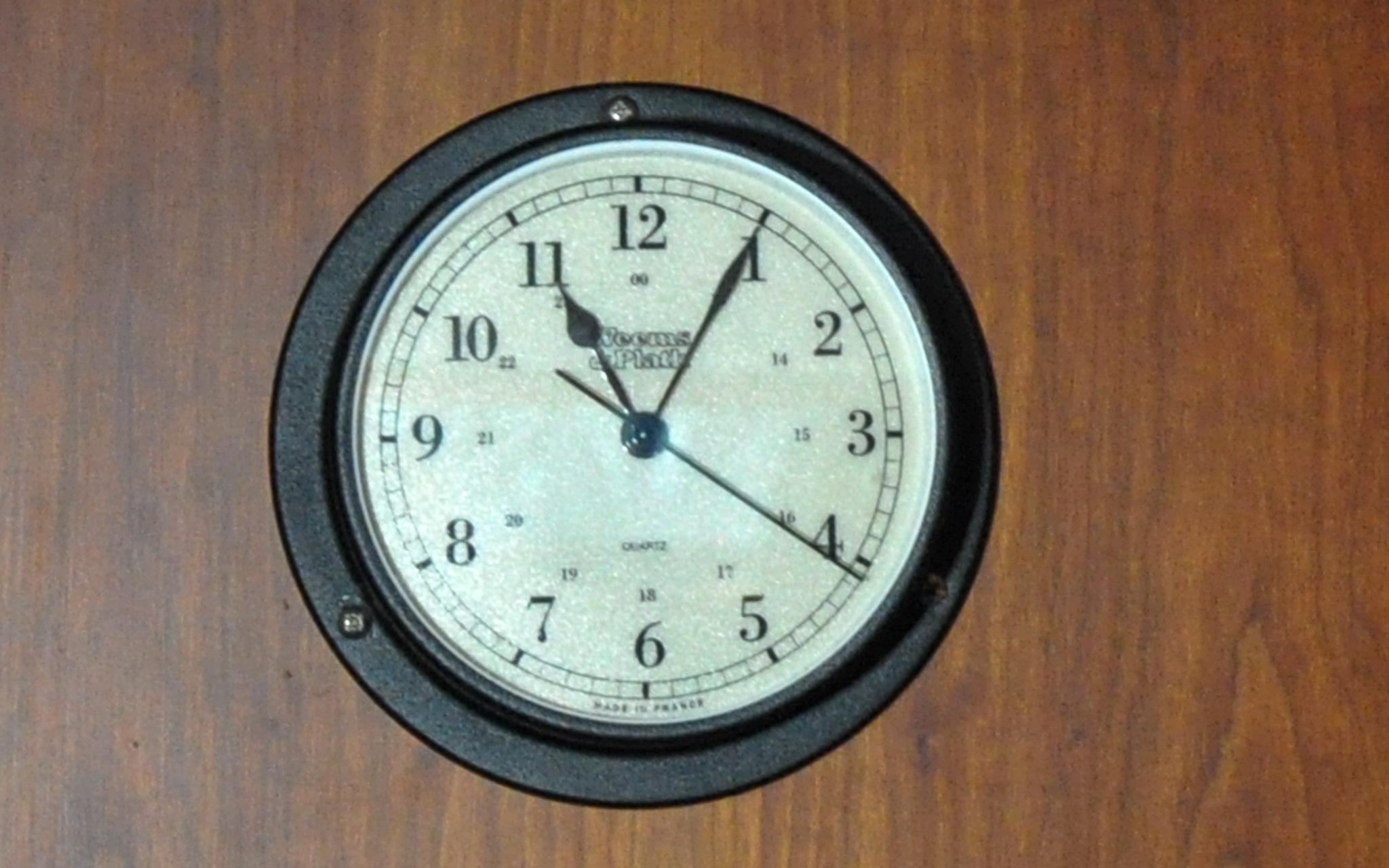 Hinckley Talaria 40 - Jubilee - Cabin - Berth - Clock