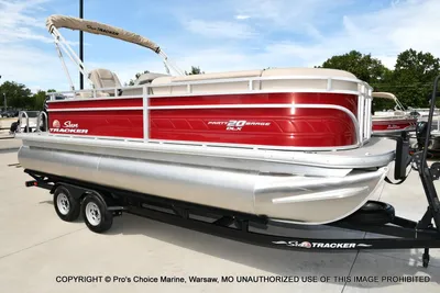 2024 Sun Tracker Party Barge 20 DLX w/90HP Mercury 4 Stroke