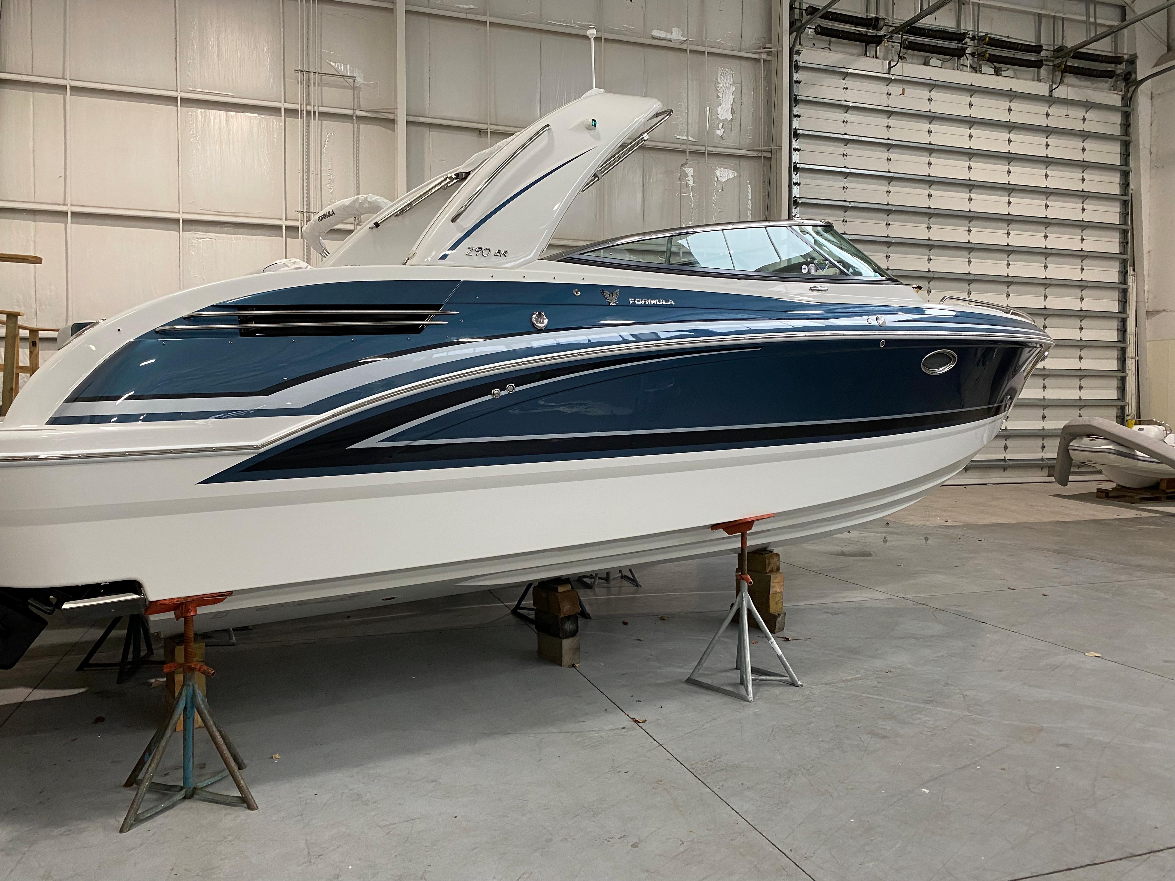 2024 Formula 290 Bowrider