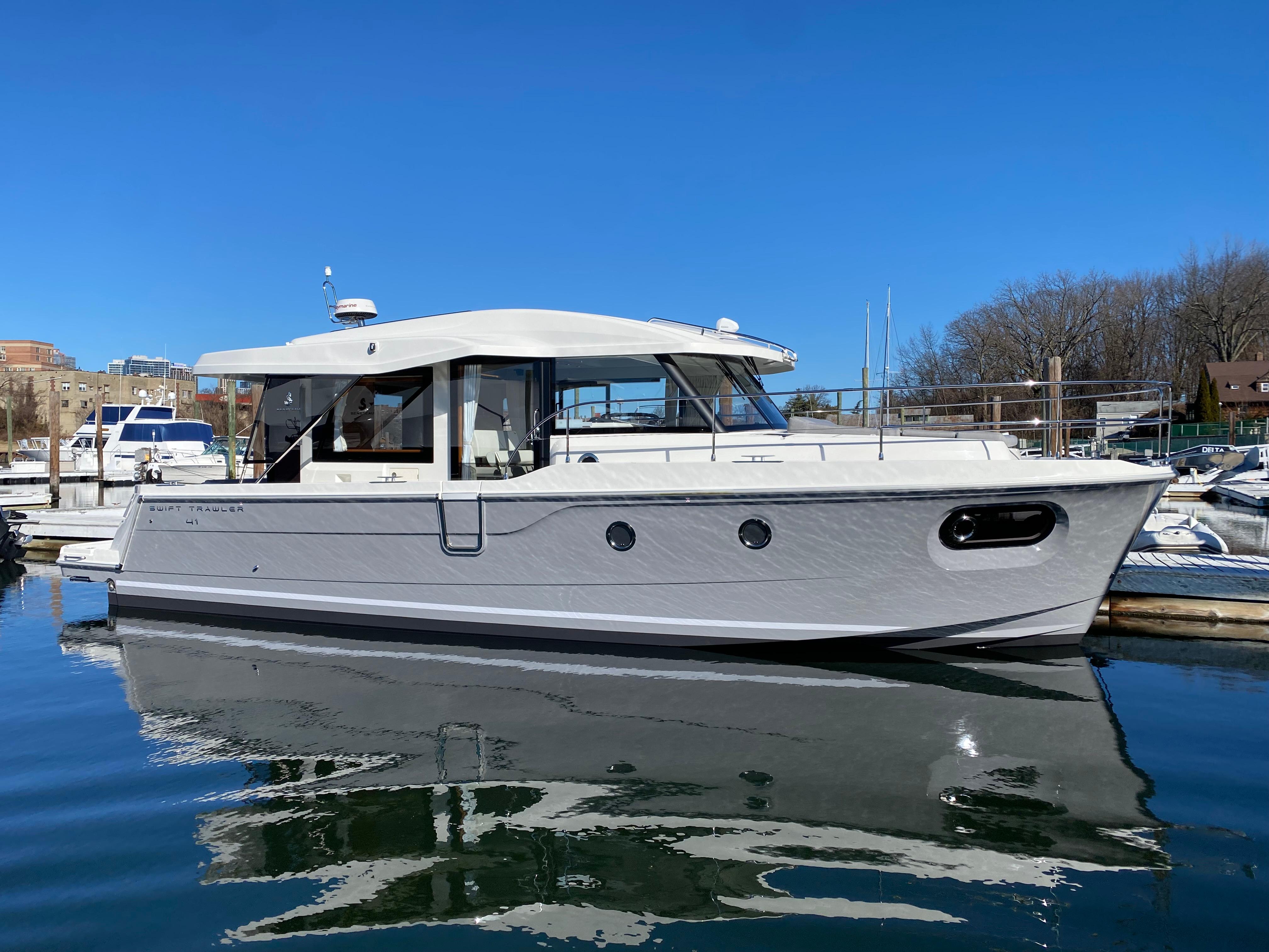 2024 Beneteau 41 Swift Trawler Sedan