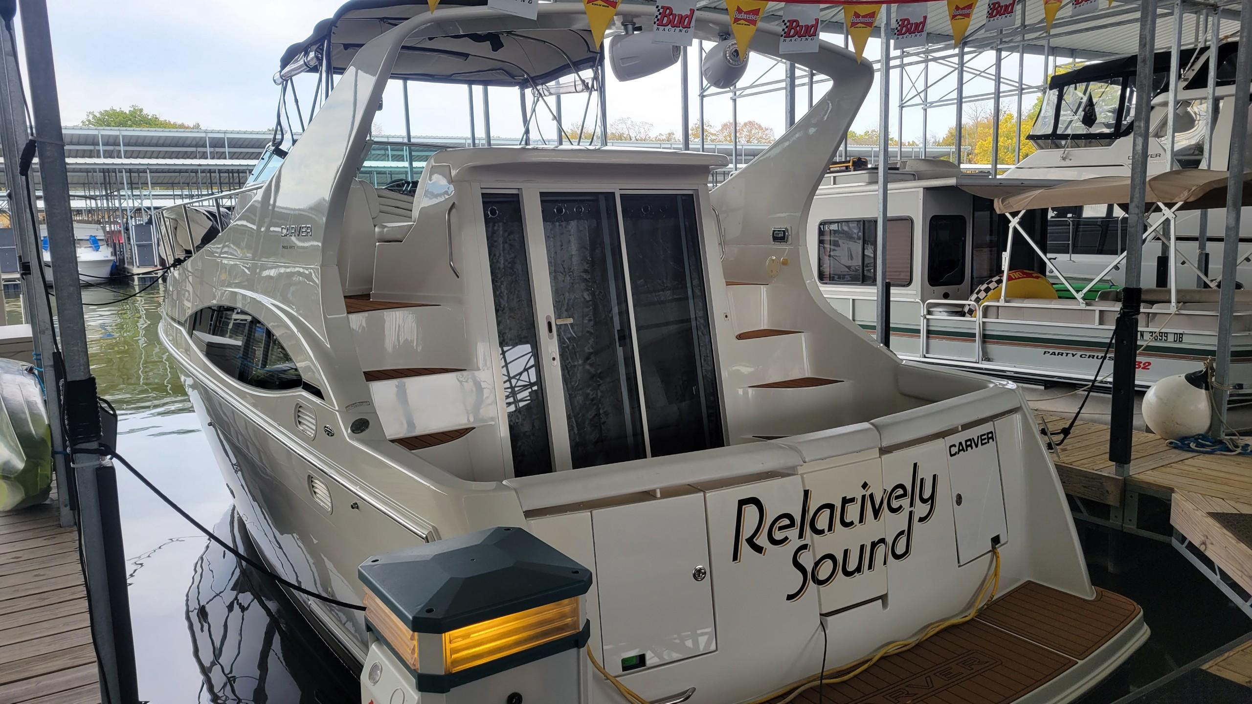 1998 Carver 350 Mariner