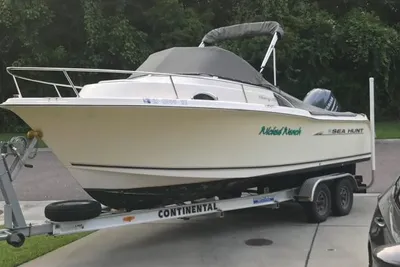 2005 SeaHunter Victory 225